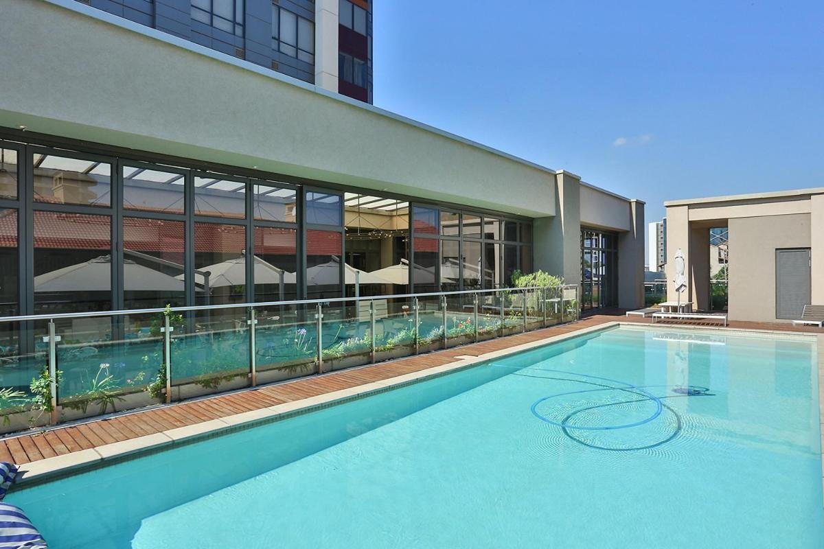 304 Sandton Skye โจฮันเนสเบิร์ก ภายนอก รูปภาพ